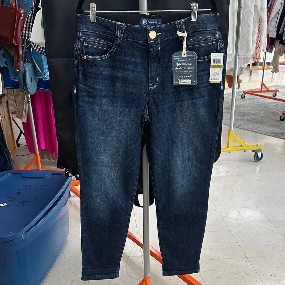 Democracy Indigo Women's Cropped Jeans